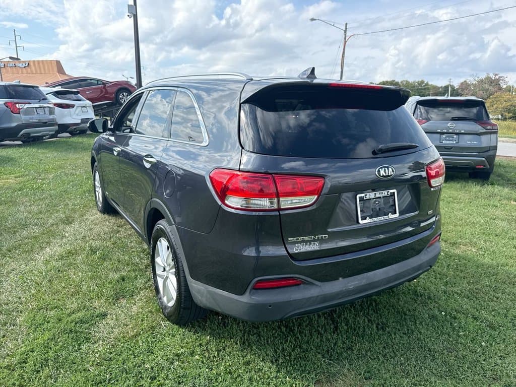 2017 Kia Sorento LX Photo in Danville KY 40422