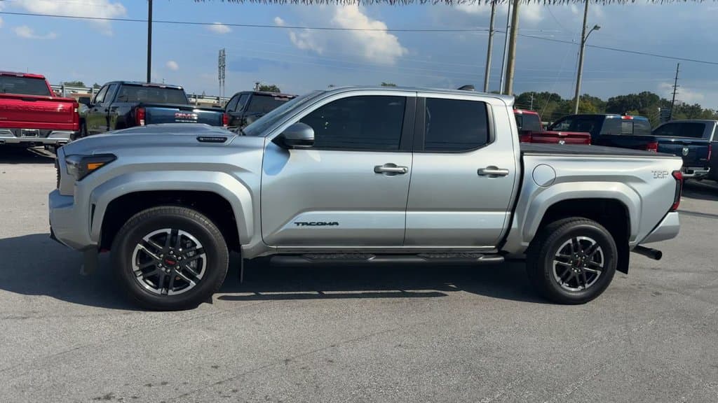 2025 Toyota Tacoma Hybrid TRD Sport Photo in Danville KY 40422