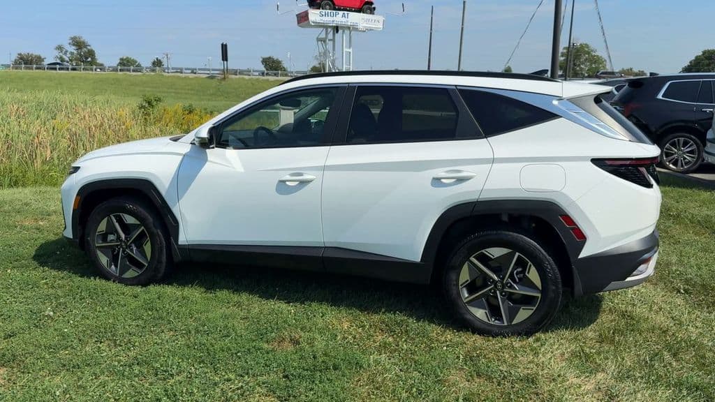 2025 Hyundai Tucson SEL Convenience Photo in Danville KY 40422