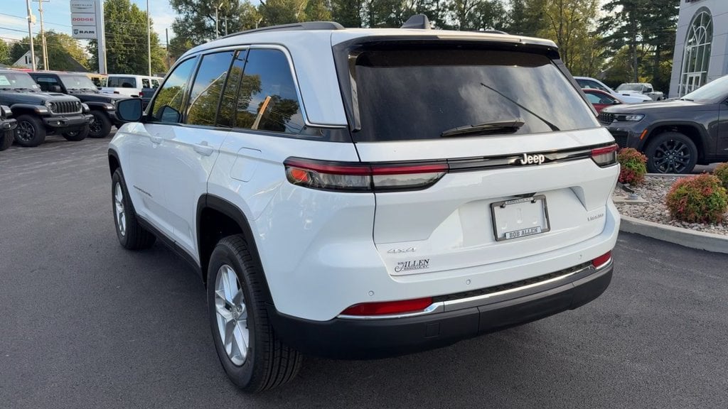 2026 Jeep Grand Cherokee Laredo X Photo in Danville KY 40422
