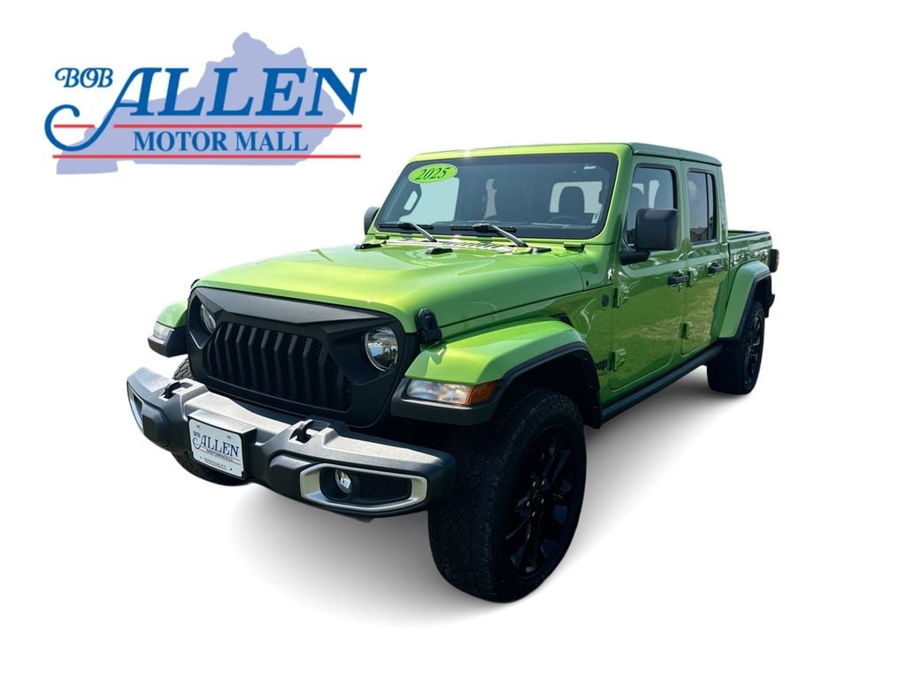 2025 Jeep Gladiator Nighthawk Photo in Danville KY 40422
