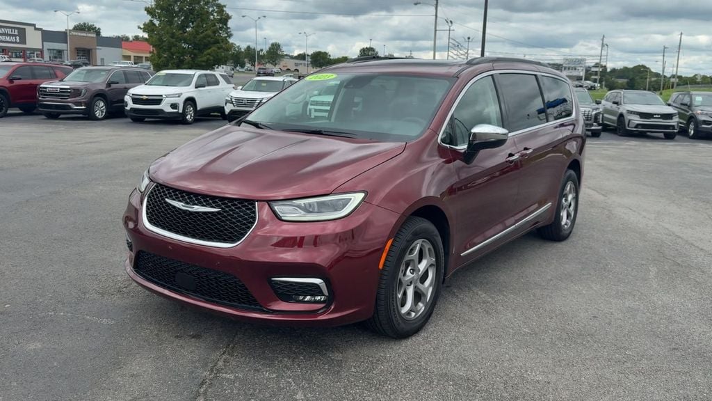 2023 Chrysler Pacifica Limited Photo in Danville KY 40422