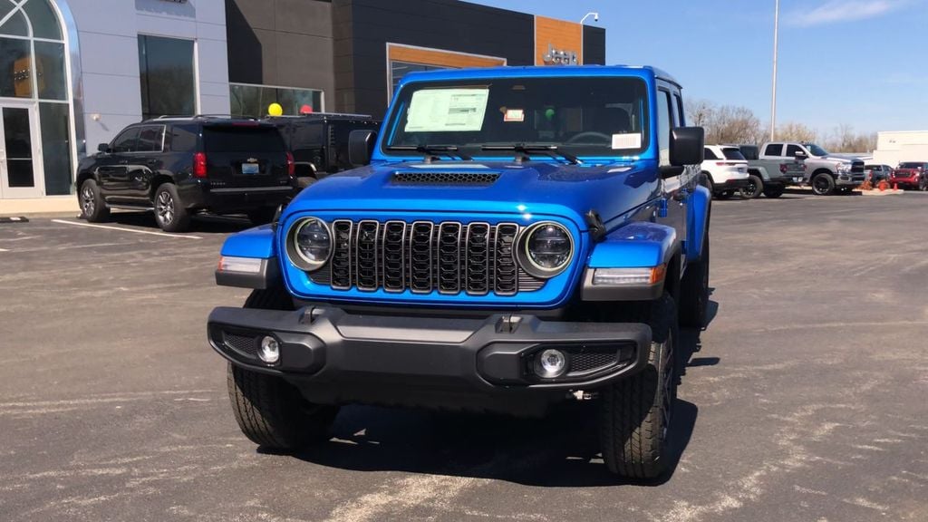 2026 Jeep Gladiator Sport S Photo in Danville KY 40422