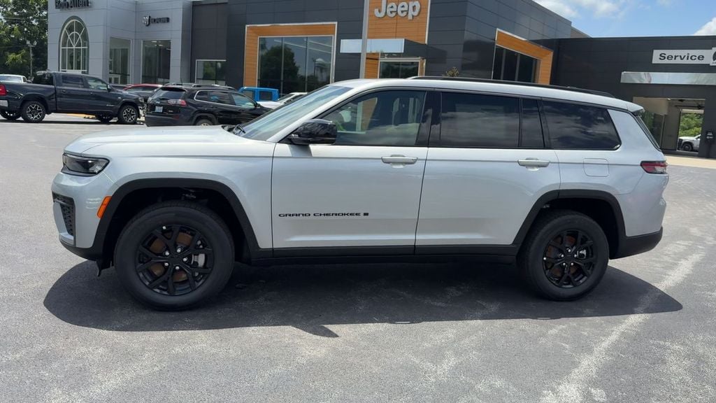 2026 Jeep Grand Cherokee L Altitude Photo in Danville KY 40422