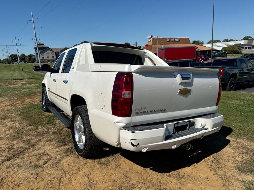 2012 Chevrolet Avalanche 1500 LTZ Photo in Danville KY 40422