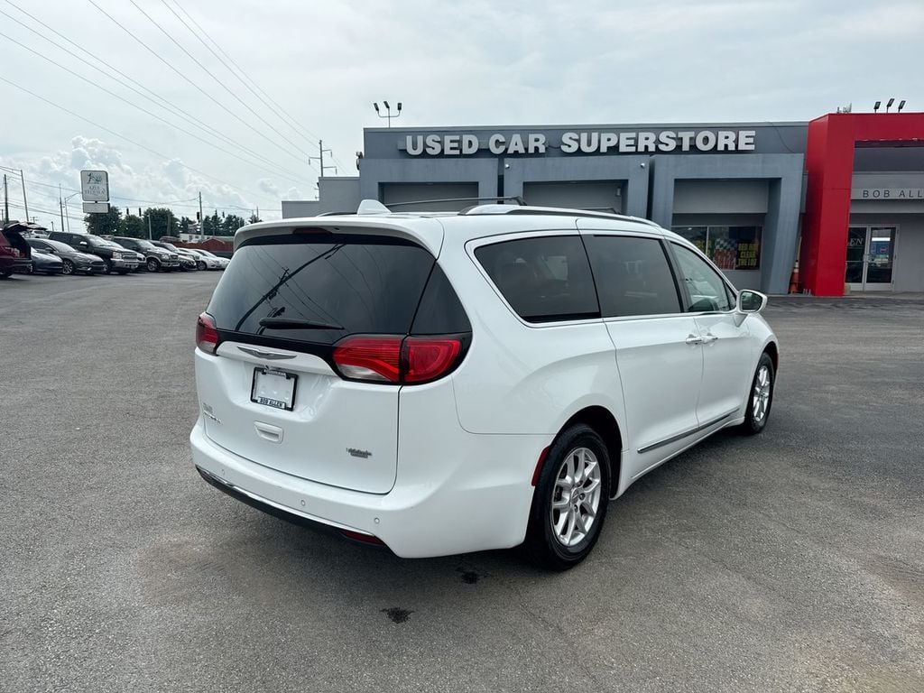 2020 Chrysler Pacifica Touring L Photo in Danville KY 40422