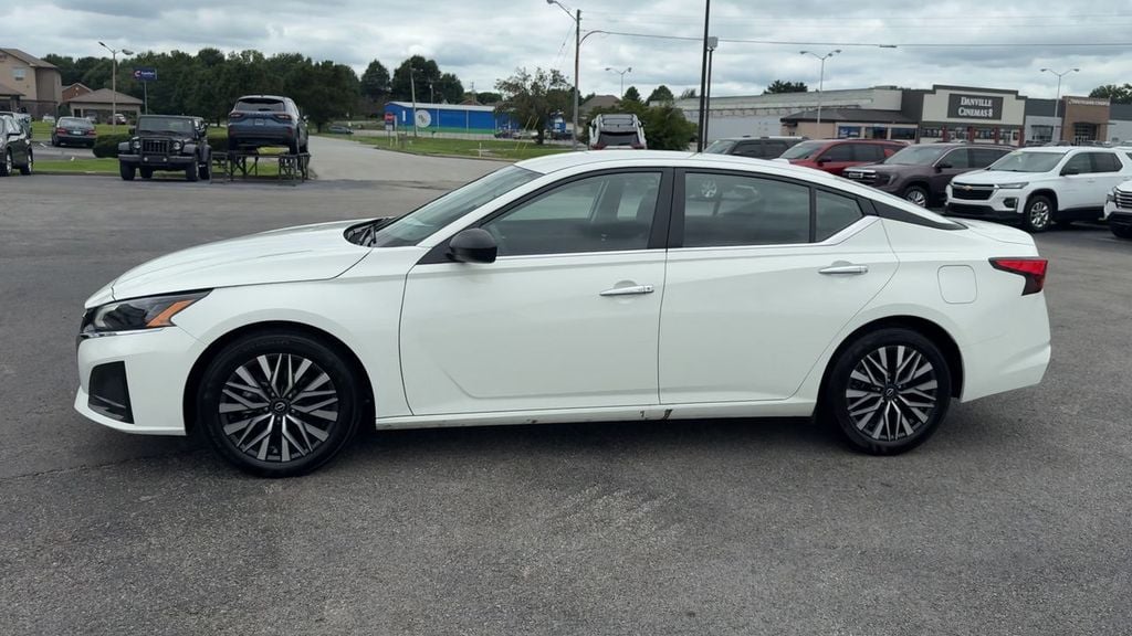 2025 Nissan Altima 2.5 SV Photo in Danville KY 40422