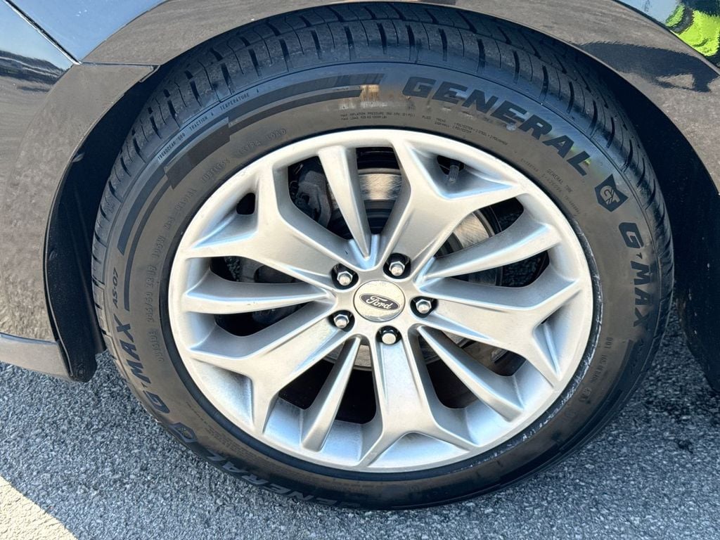 2018 Ford Taurus Limited Photo in Danville KY 40422