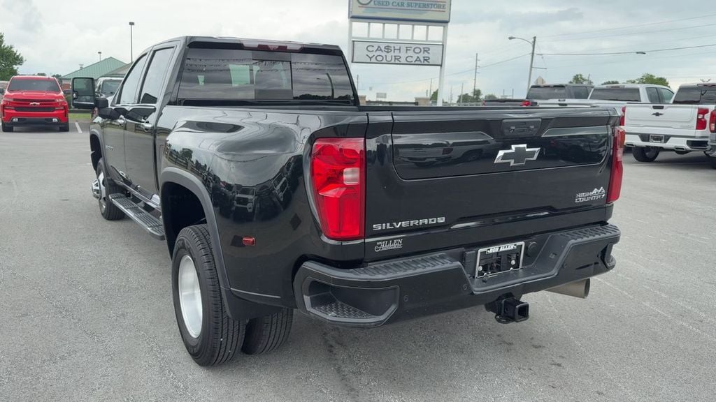 2023 Chevrolet Silverado 3500HD High Country Photo in Danville KY 40422