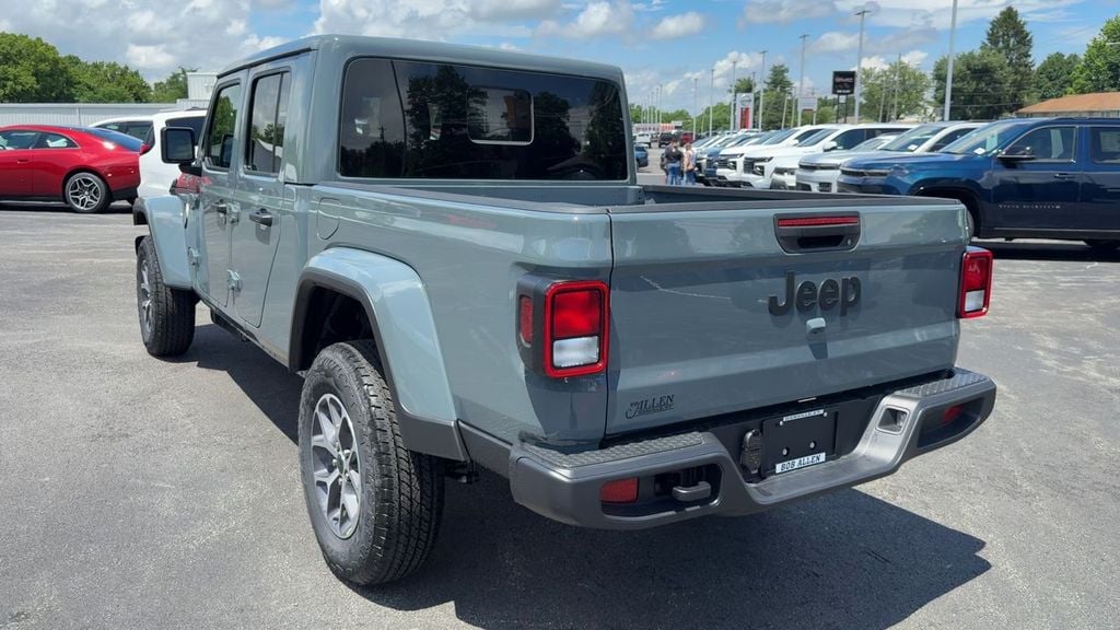 2026 Jeep Gladiator Sport S Photo in Danville KY 40422