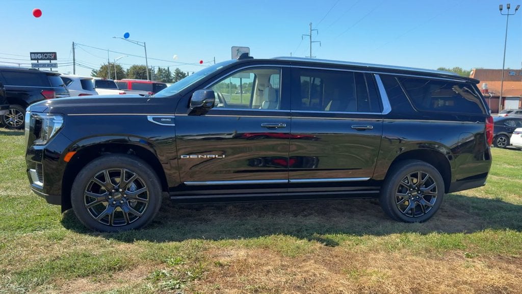 2023 GMC Yukon XL Denali Photo in Danville KY 40422