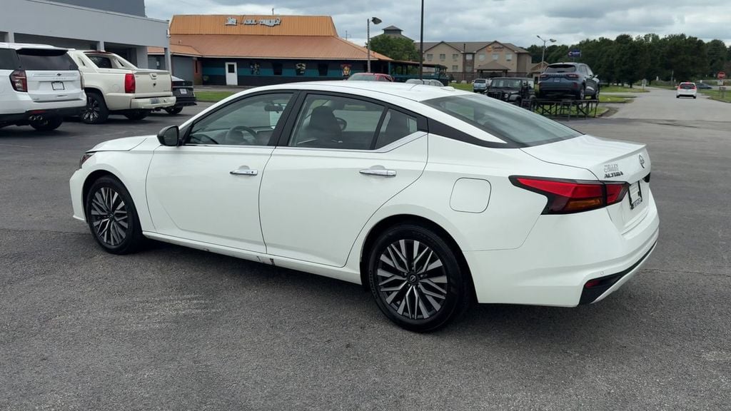 2025 Nissan Altima 2.5 SV Photo in Danville KY 40422