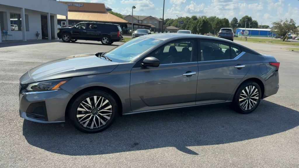 2025 Nissan Altima 2.5 SV Photo in Danville KY 40422