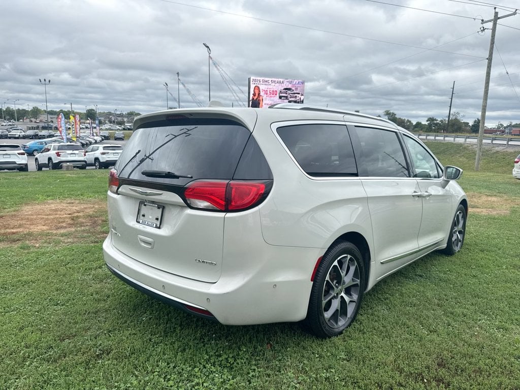 2019 Chrysler Pacifica Limited Photo in Danville KY 40422