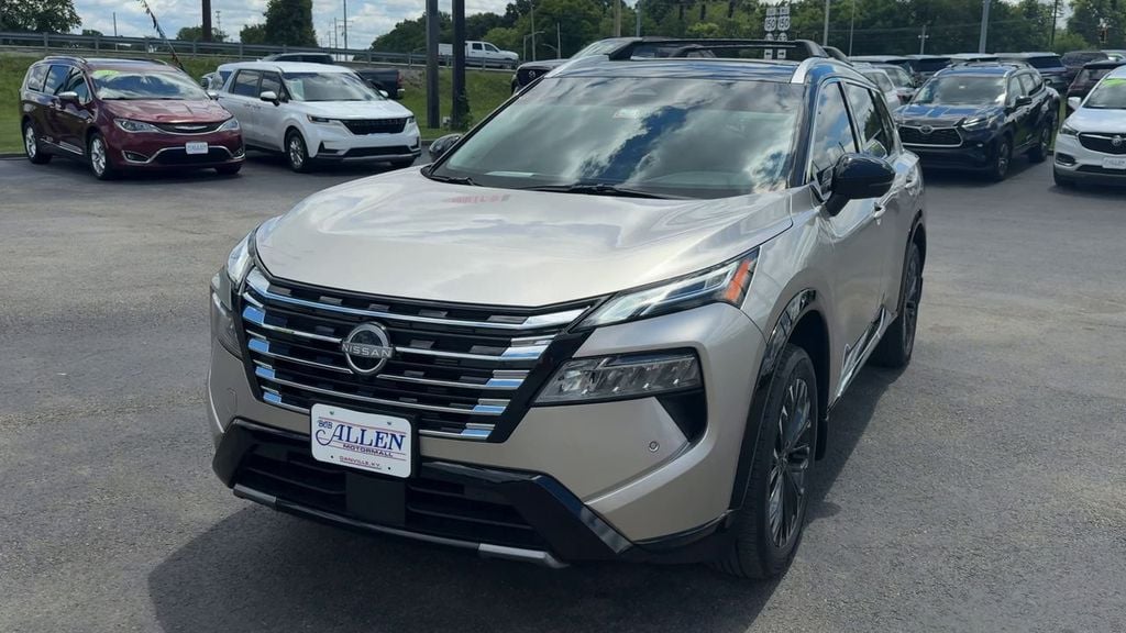 2025 Nissan Rogue Platinum Photo in Danville KY 40422