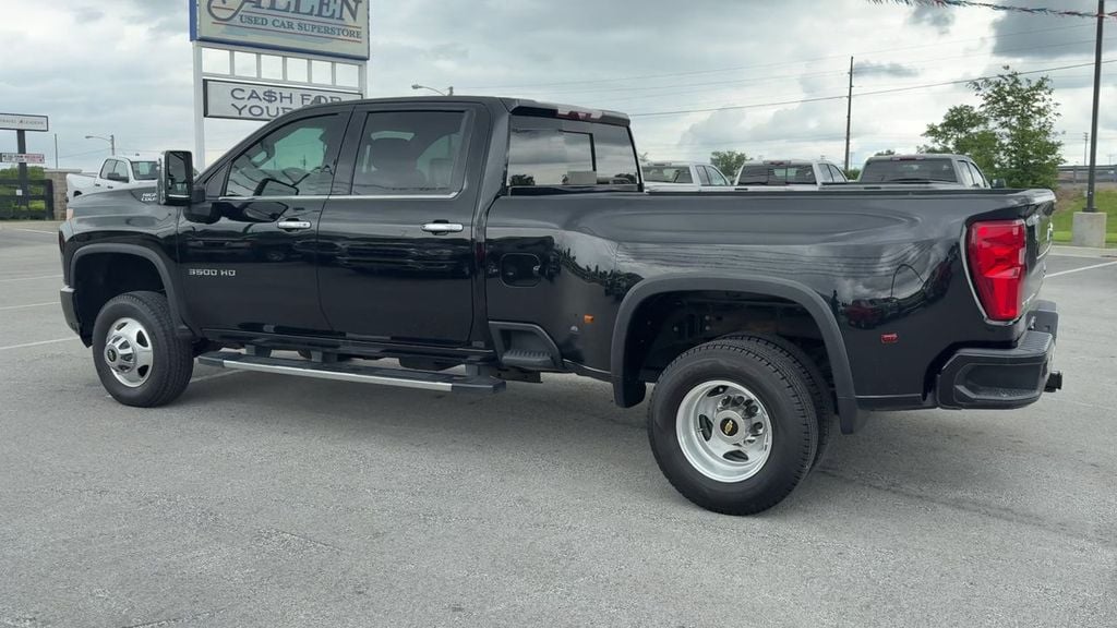 2023 Chevrolet Silverado 3500HD High Country Photo in Danville KY 40422