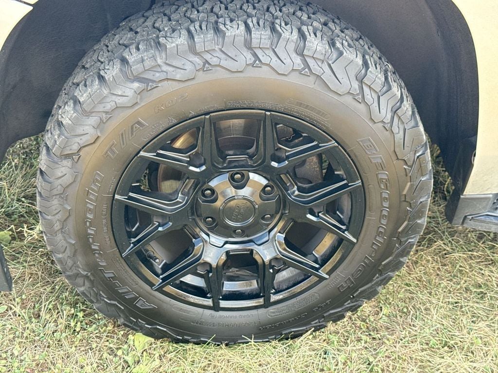 2018 Chevrolet Suburban Premier Photo in Danville KY 40422