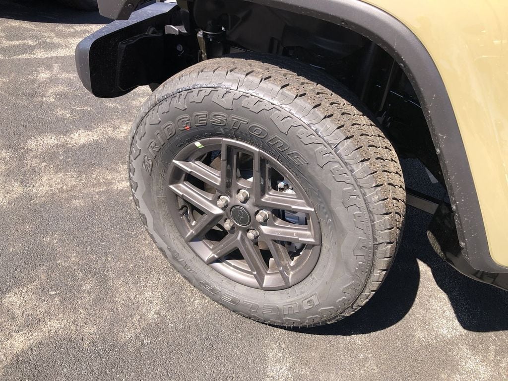 2026 Jeep Gladiator Sport S Photo in Danville KY 40422