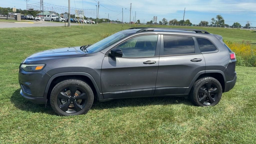 2022 Jeep Cherokee Latitude Lux Photo in Danville KY 40422