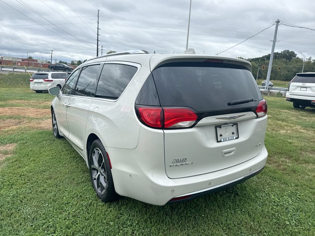 2019 Chrysler Pacifica Limited Photo in Danville KY 40422