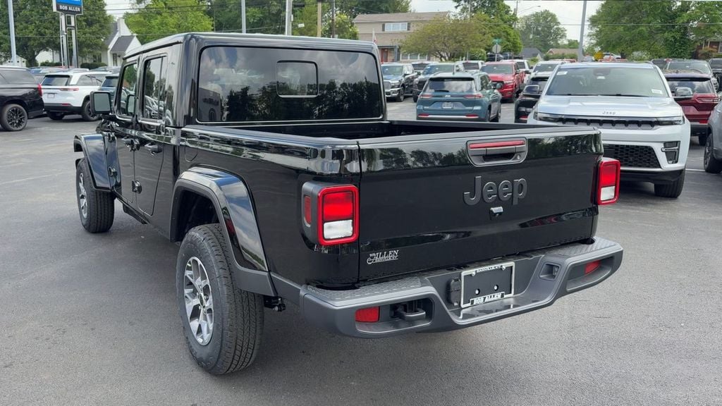 2026 Jeep Gladiator Sport S Photo in Danville KY 40422