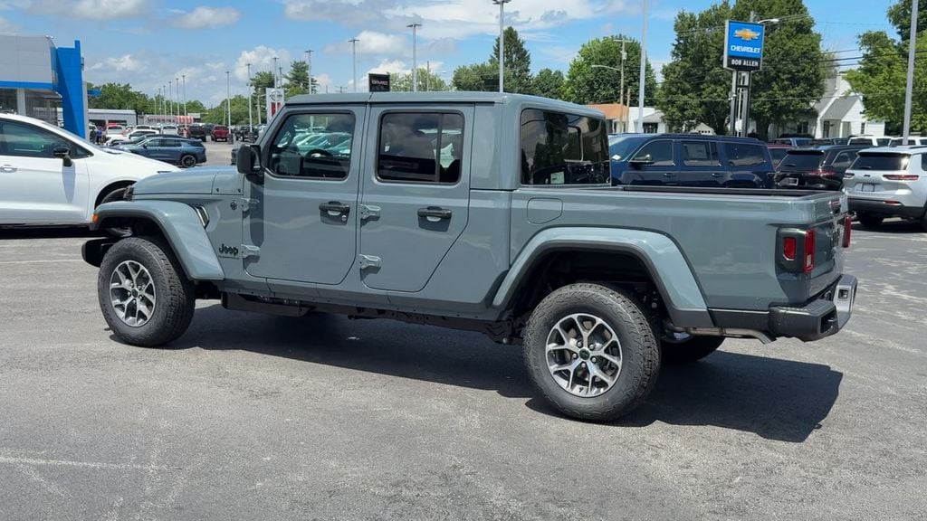 2026 Jeep Gladiator Sport S Photo in Danville KY 40422