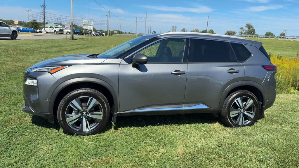 2023 Nissan Rogue SL Photo in Danville KY 40422