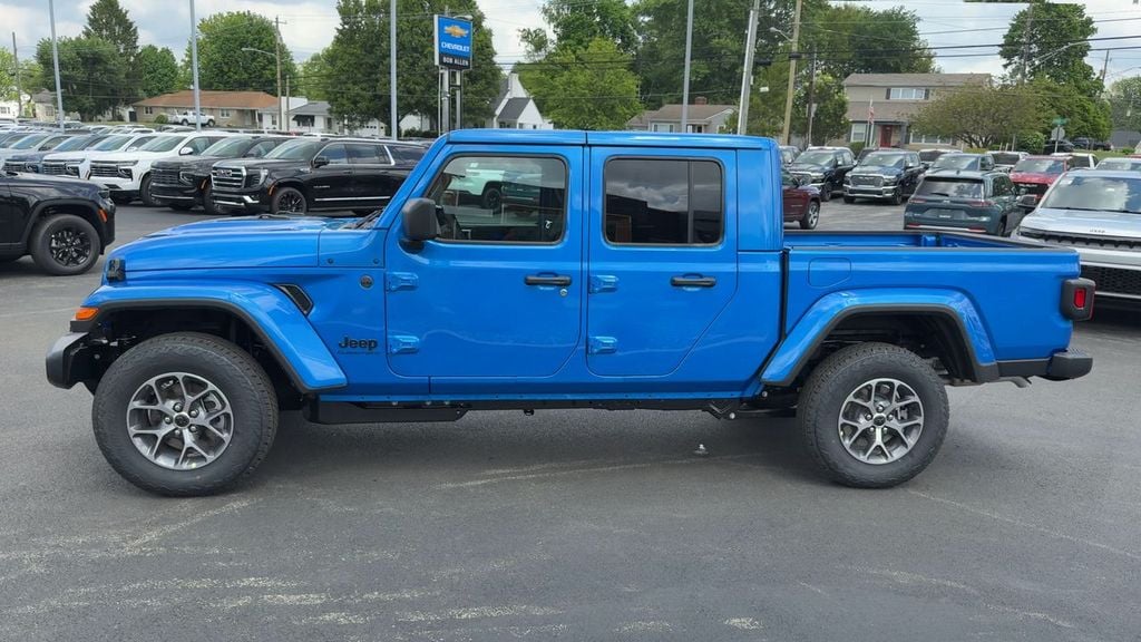 2026 Jeep Gladiator Sport S Photo in Danville KY 40422