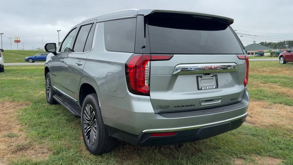 2024 GMC Yukon SLT Photo in Danville KY 40422