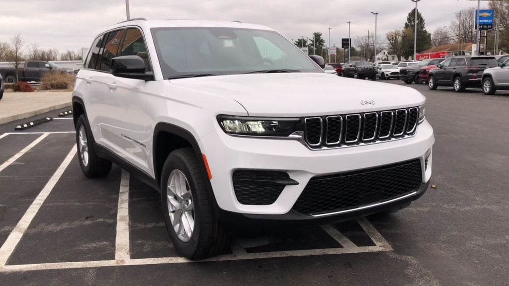 2026 Jeep Grand Cherokee Laredo X Photo in Danville KY 40422