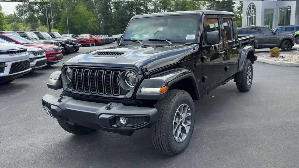 2026 Jeep Gladiator Sport S Photo in Danville KY 40422