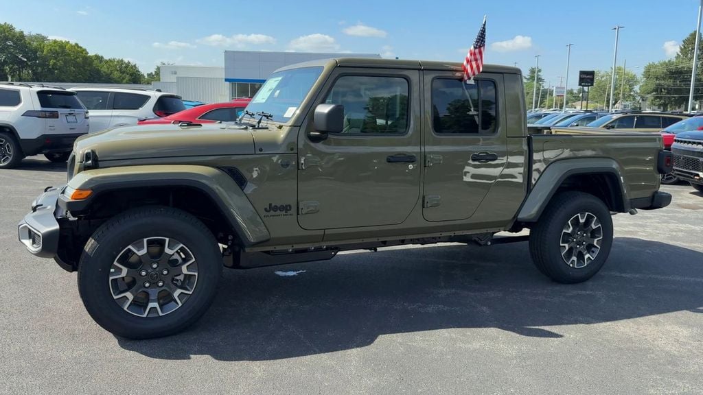 2026 Jeep Gladiator Sahara Photo in Danville KY 40422