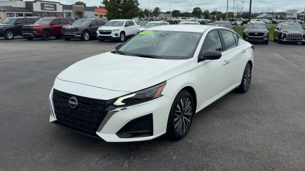 2025 Nissan Altima 2.5 SV Photo in Danville KY 40422
