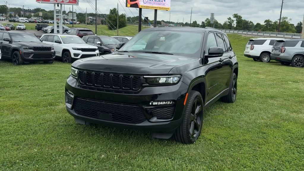 2025 Jeep Grand Cherokee Limited Photo in Danville KY 40422