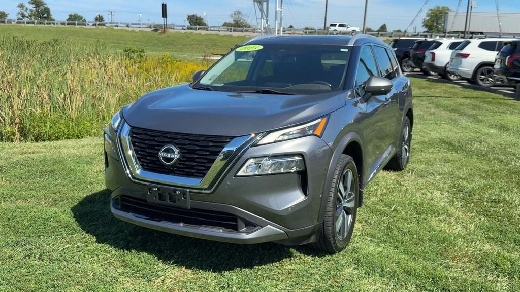 2023 Nissan Rogue SL Photo in Danville KY 40422