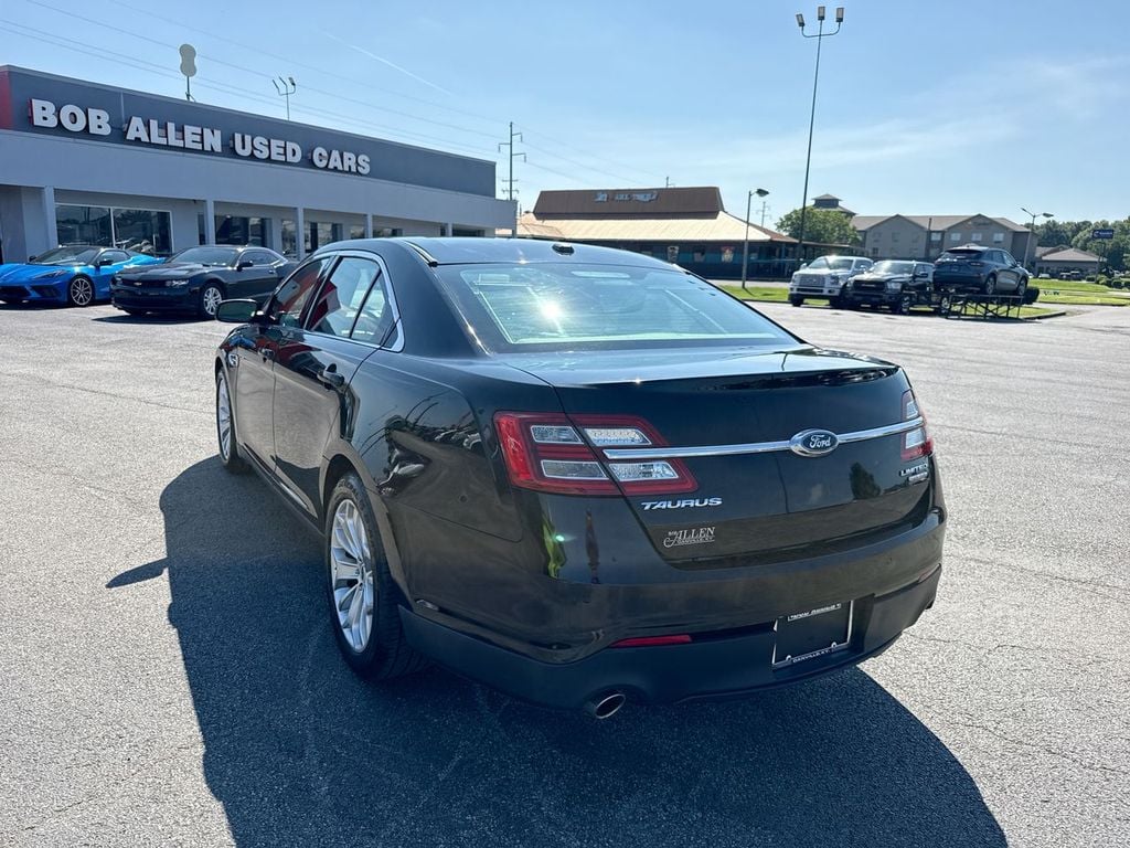 2018 Ford Taurus Limited Photo in Danville KY 40422