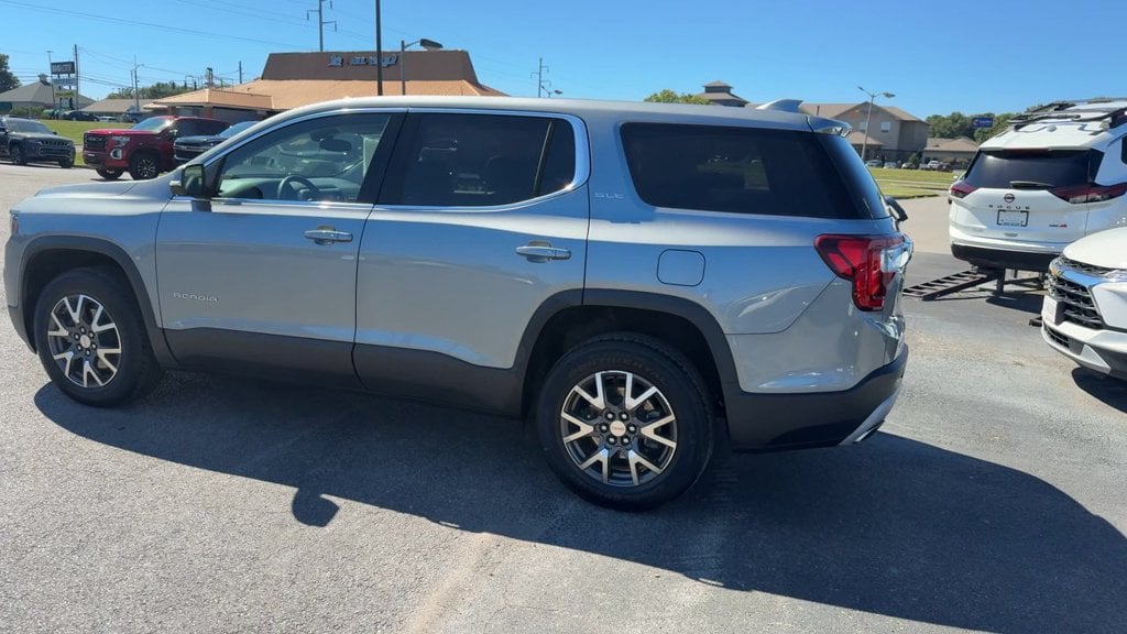 2023 GMC Acadia SLE Photo in Danville KY 40422