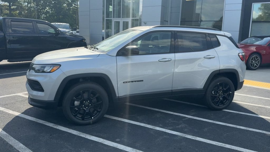 2026 Jeep Compass Latitude Photo in Danville KY 40422
