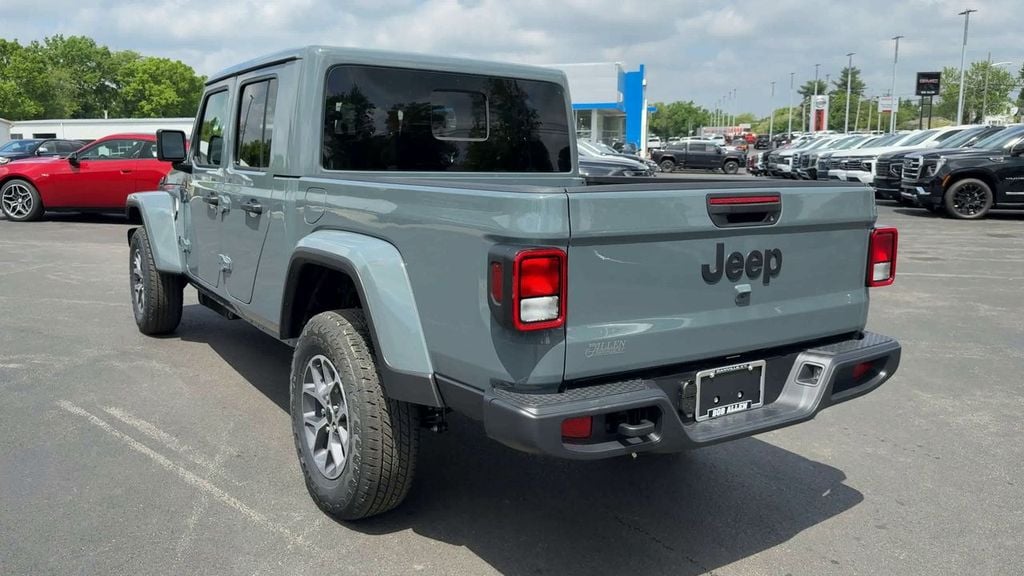 2026 Jeep Gladiator Sport S Photo in Danville KY 40422