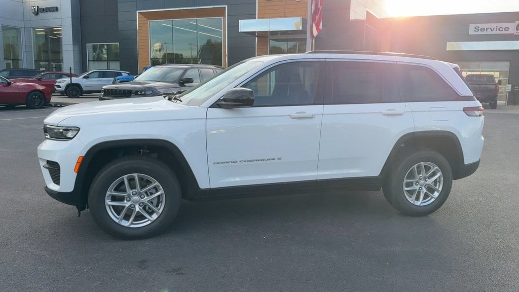 2026 Jeep Grand Cherokee Laredo X Photo in Danville KY 40422