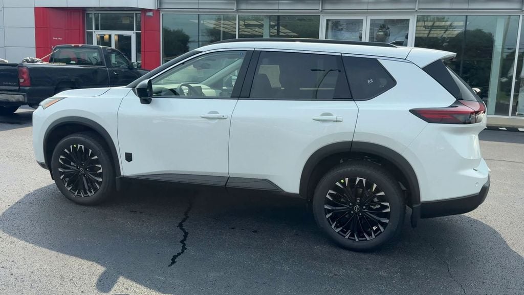 2026 Nissan Rogue Dark Armor Photo in Danville KY 40422