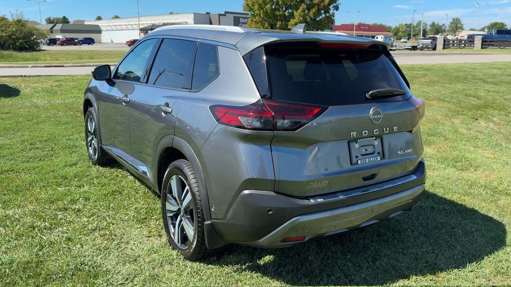 2023 Nissan Rogue SL Photo in Danville KY 40422