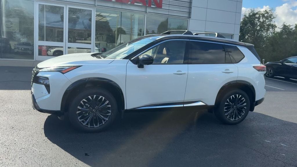 2026 Nissan Rogue Platinum Photo in Danville KY 40422