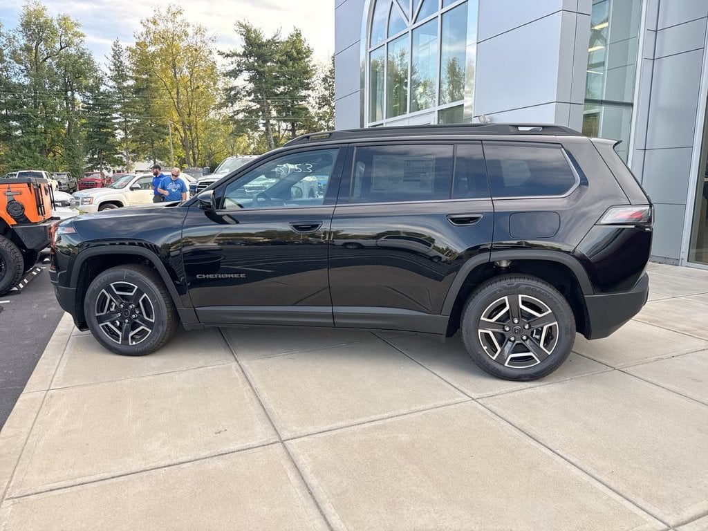 2026 Jeep Cherokee Laredo Photo in Danville KY 40422