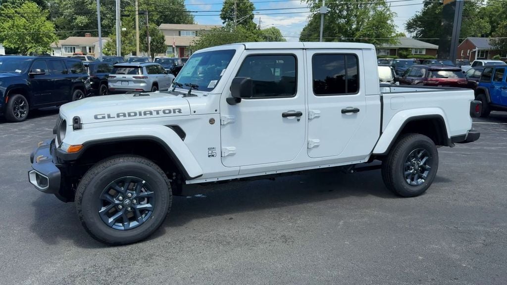 2026 Jeep Gladiator 85th Anniversary Edition Photo in Danville KY 40422
