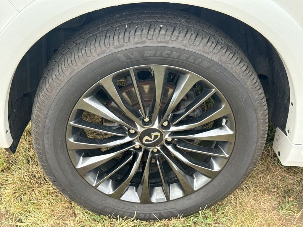2020 INFINITI QX80 LUXE Photo in Danville KY 40422