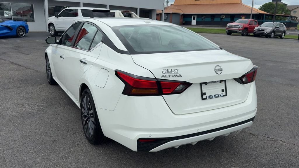 2025 Nissan Altima 2.5 SV Photo in Danville KY 40422