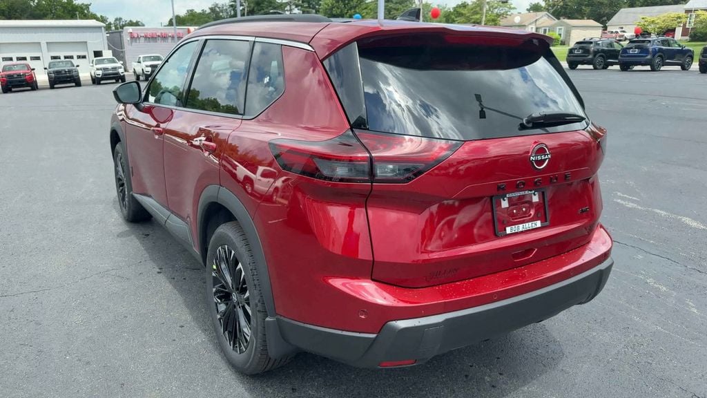 2026 Nissan Rogue Dark Armor Photo in Danville KY 40422