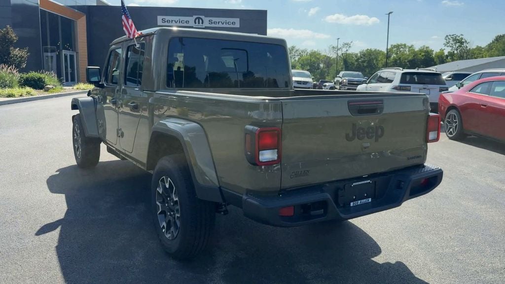 2026 Jeep Gladiator Sahara Photo in Danville KY 40422