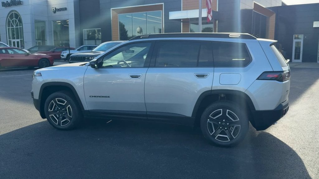 2026 Jeep Cherokee Laredo Photo in Danville KY 40422